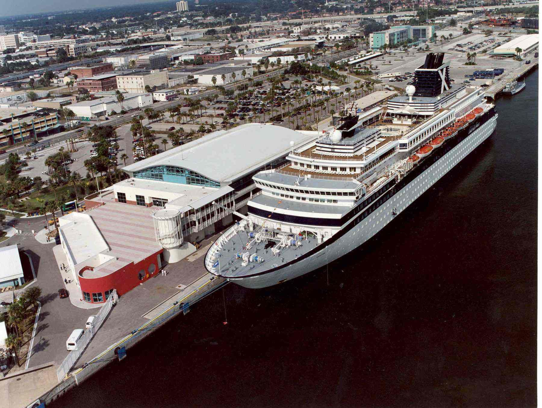 cruise ship in tampa