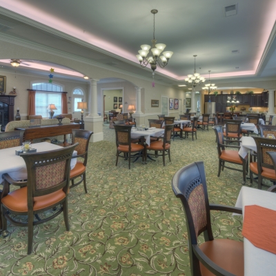 dining room in assisted living facility